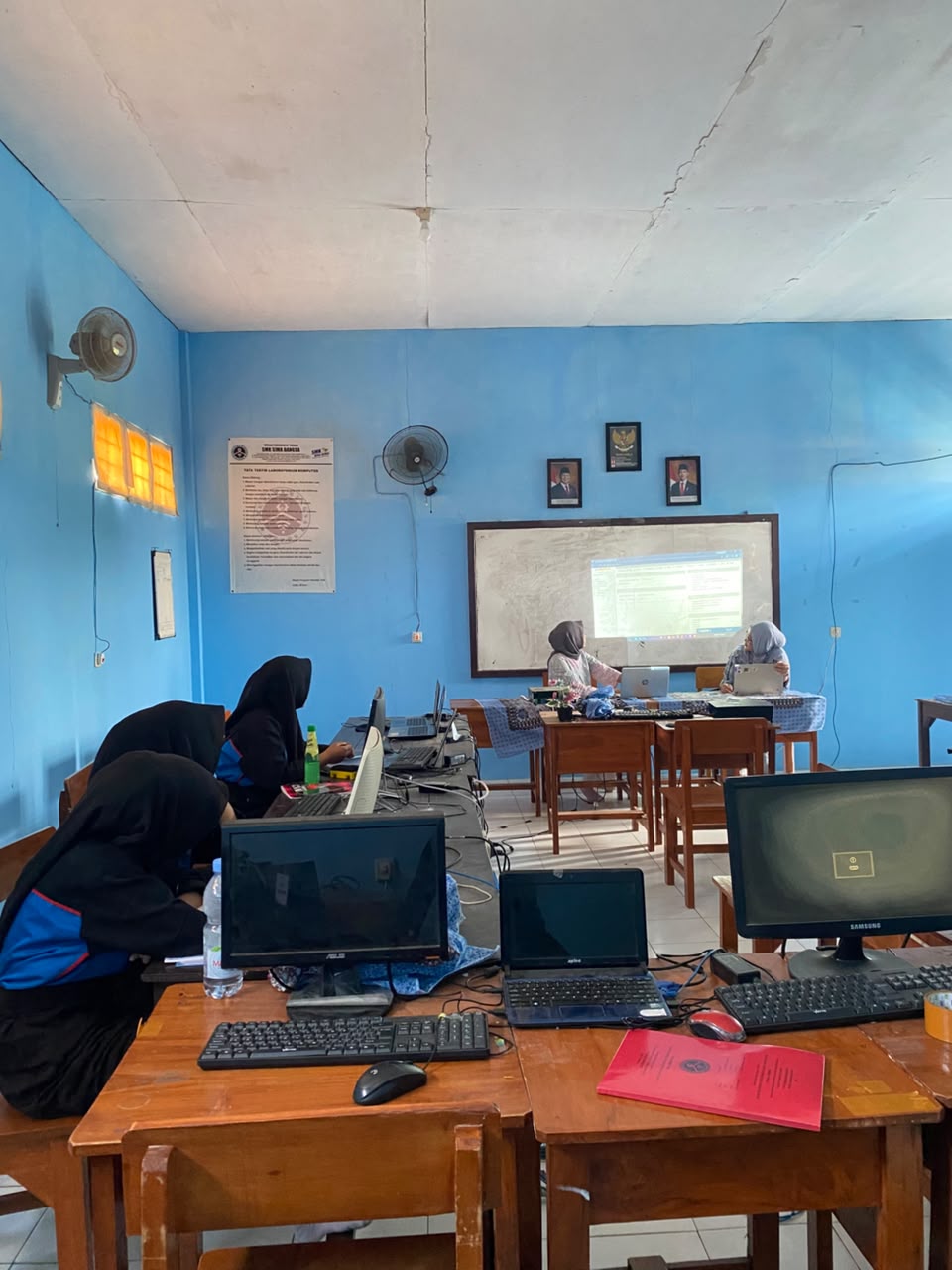 Pelatihan Basis Data di SMK Sima Bangsa Depok